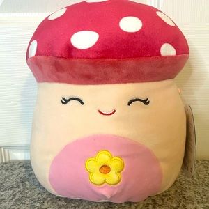 NWT 8” Sakina Squishmallow